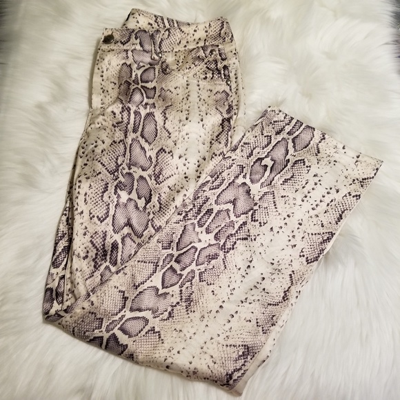 Woman Snakeskin Print Pants 4